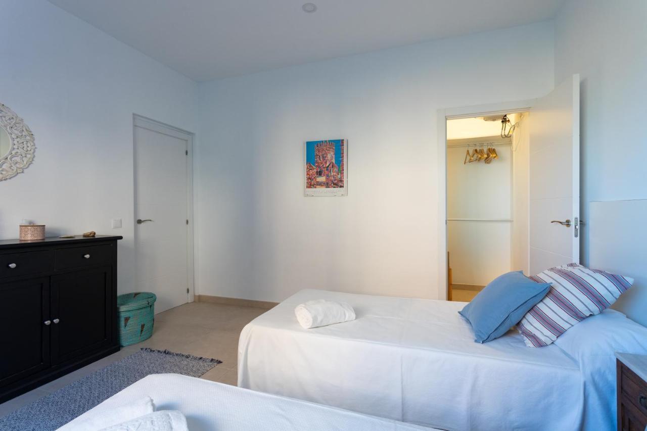 Apartamentos Homing Puerto Sherry El Puerto de Santa Maria Bagian luar foto