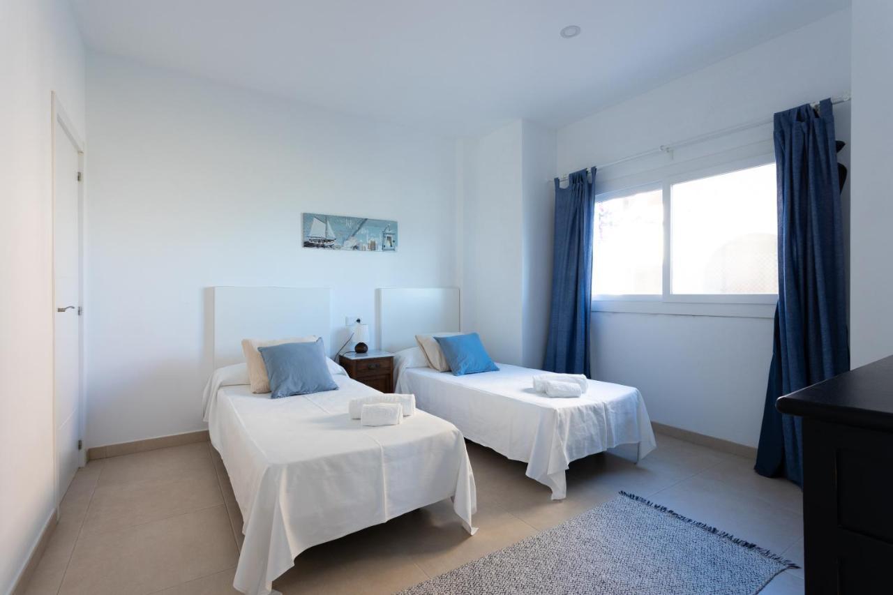 Apartamentos Homing Puerto Sherry El Puerto de Santa Maria Bagian luar foto