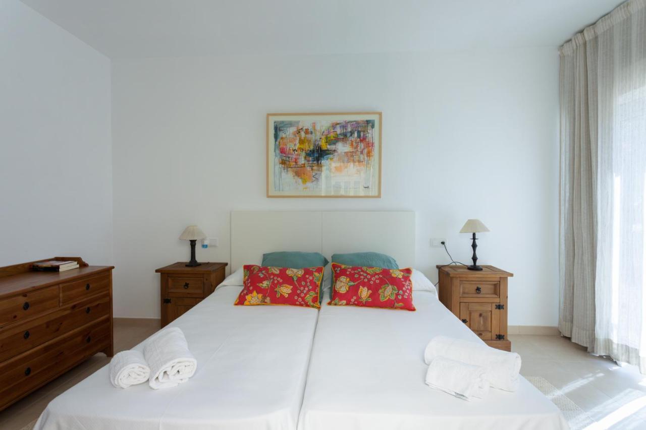 Apartamentos Homing Puerto Sherry El Puerto de Santa Maria Bagian luar foto