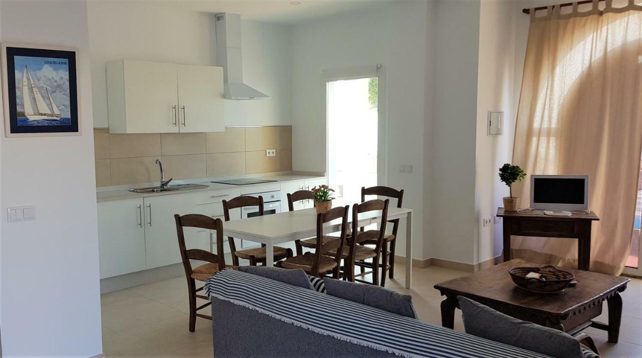 Apartamentos Homing Puerto Sherry El Puerto de Santa Maria Bagian luar foto